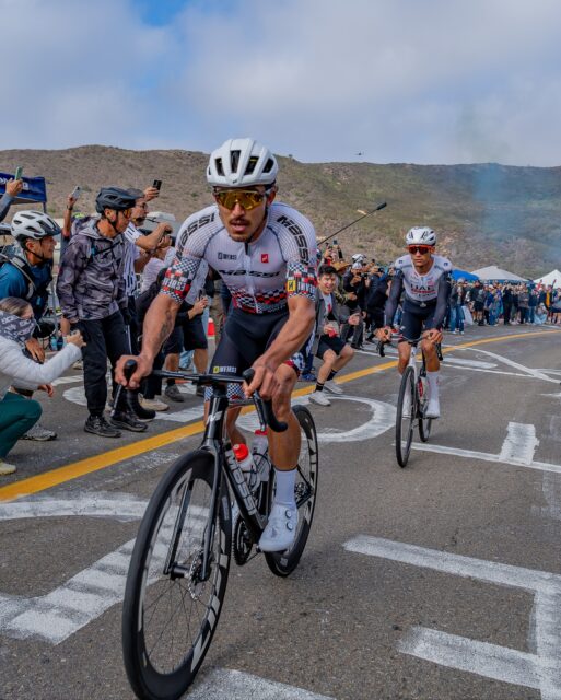 @ulloagerardo ganando el 3er lugar al sprint en el Campeonato Nacional de Ciclismo de Ruta - Ensenada 2025
